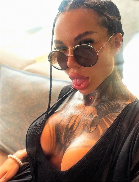 Кара - Интим салон СПб +7(981)155-42-85