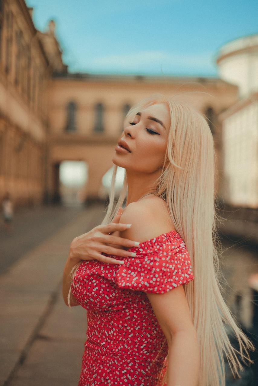 Кристина - Индивидуалка Санкт-Петербурга +7(981)193-28-94